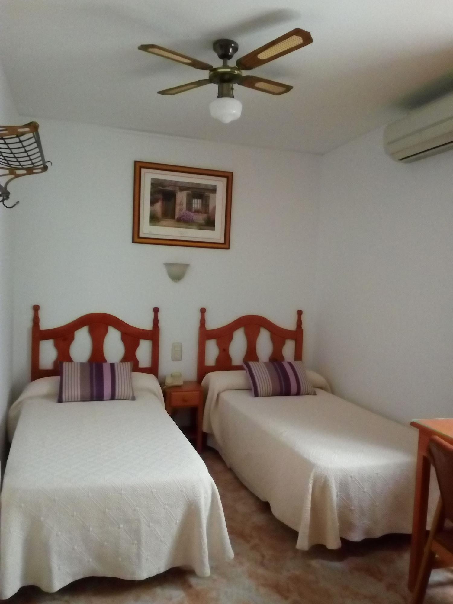 Hostal Rural Montual Los Baños エクステリア 写真